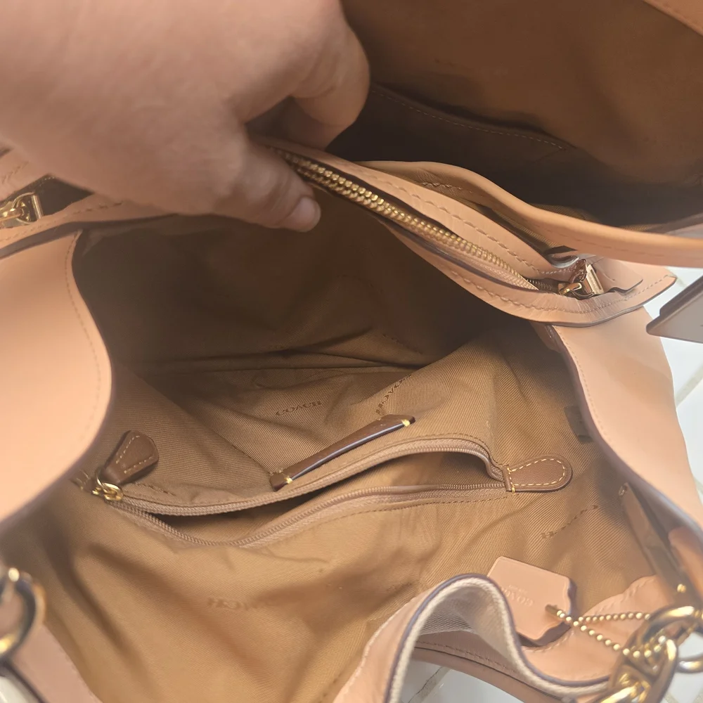 Coach Blush Pink Shoulder Bag with Gold Accents - Picture 6 of 11